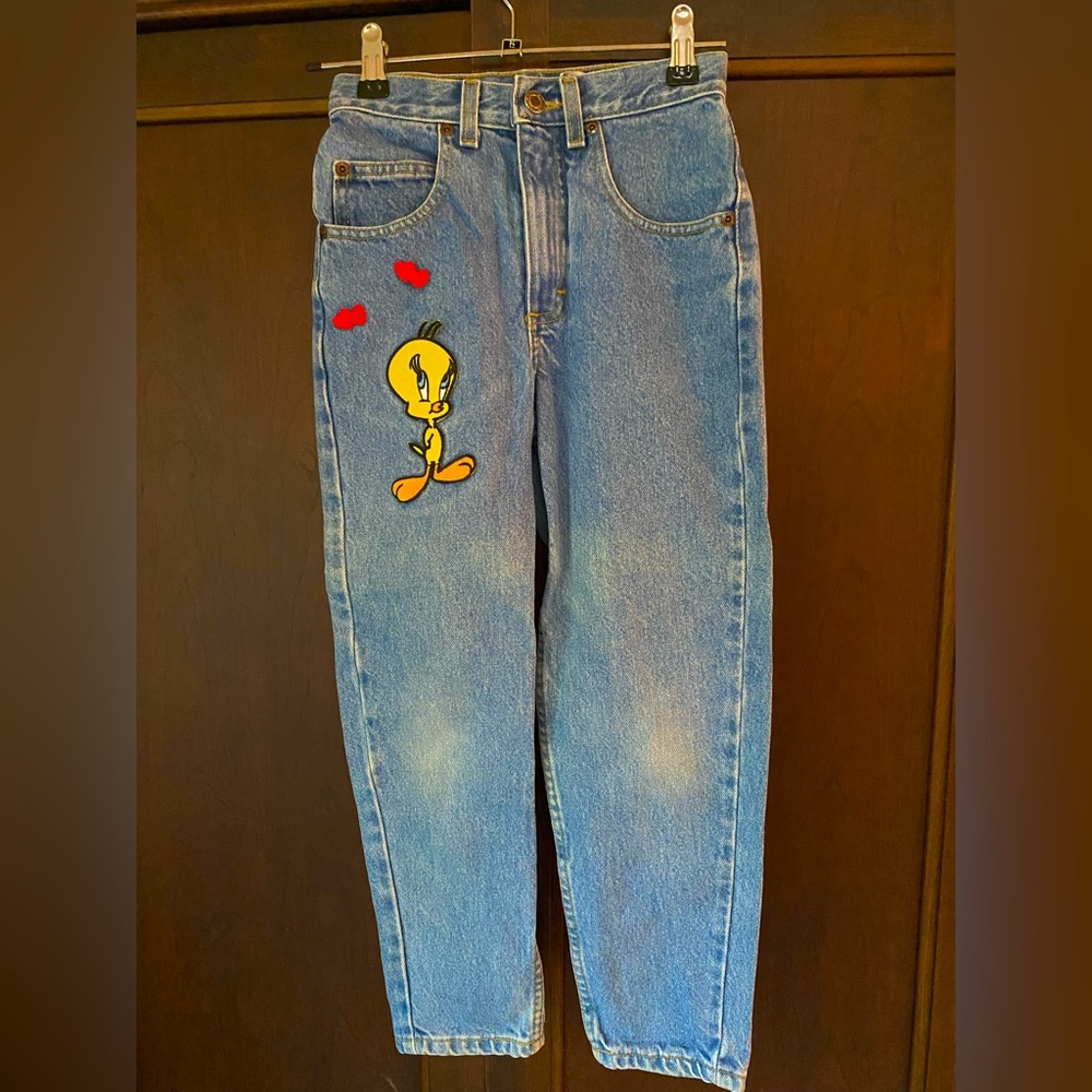 Little girls looney tunes tweety Bird 90s embroidered jeans
